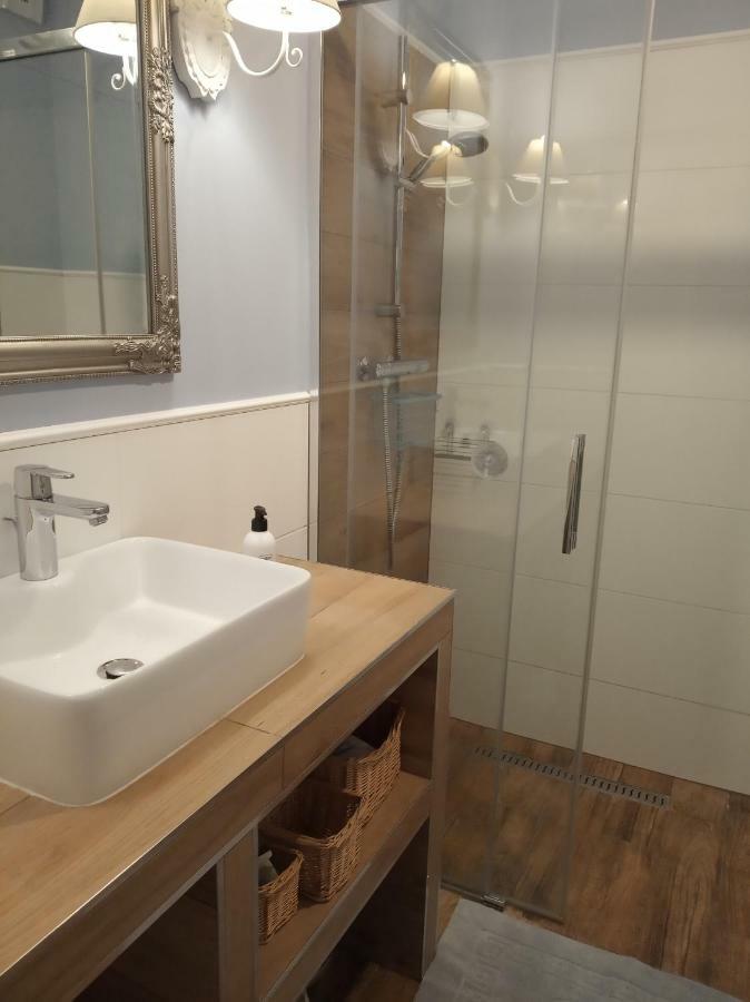 Przytulny Apartament Blisko Motlawy I Neptuna Гданск Екстериор снимка
